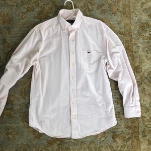 Vineyard Vines classic fit Tucker shirt.